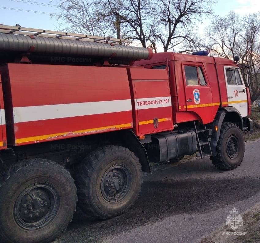 Спасатели МЧС России приняли участие в ликвидации ДТП в селе Городище Старооскольского городского округа